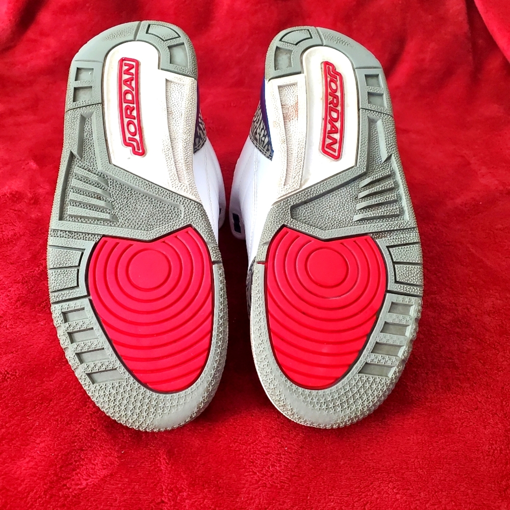 ๐EUC On Sale Til 9/23 Jordan Nike Air Retro 3 White Big Kids S-7Y - Picture 6 of 12